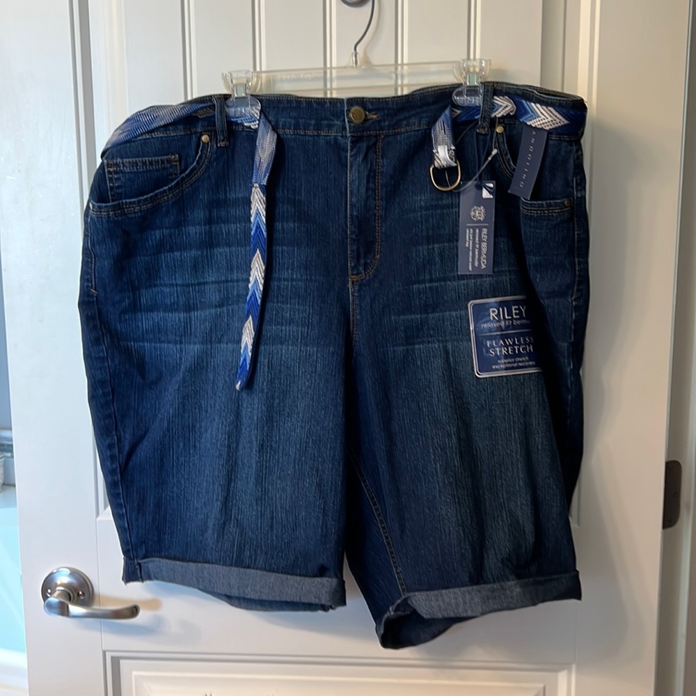Great pair of denim shorts size 24
